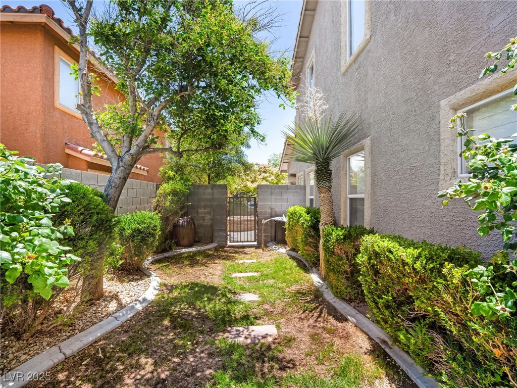 10612 Gum Tree, Las Vegas, NV 89144