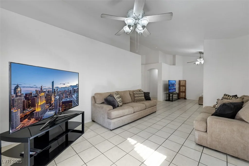 341 Waterwheel Falls, Henderson, NV 89015