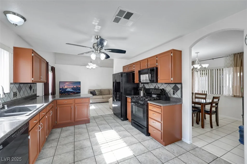 341 Waterwheel Falls, Henderson, NV 89015