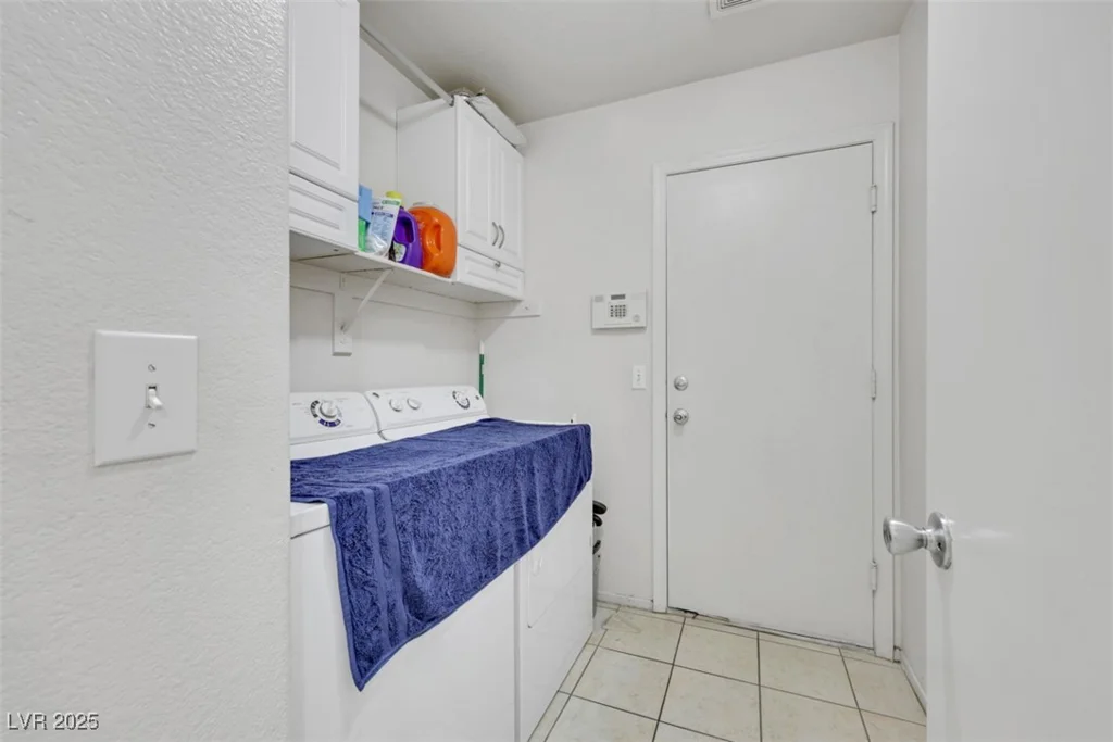 341 Waterwheel Falls, Henderson, NV 89015