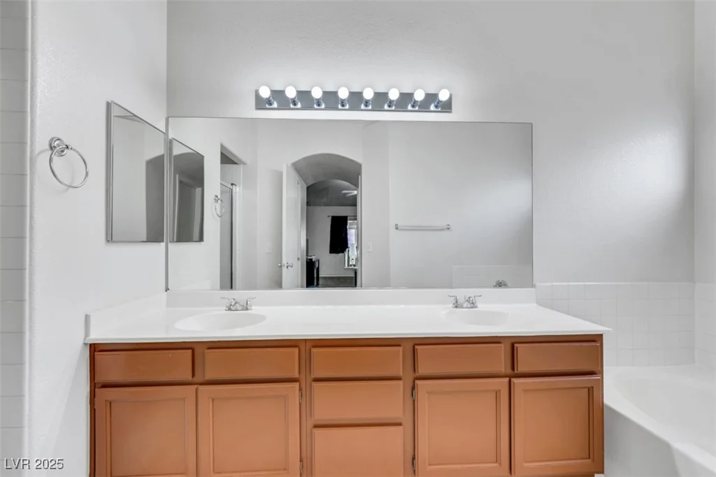341 Waterwheel Falls, Henderson, NV 89015