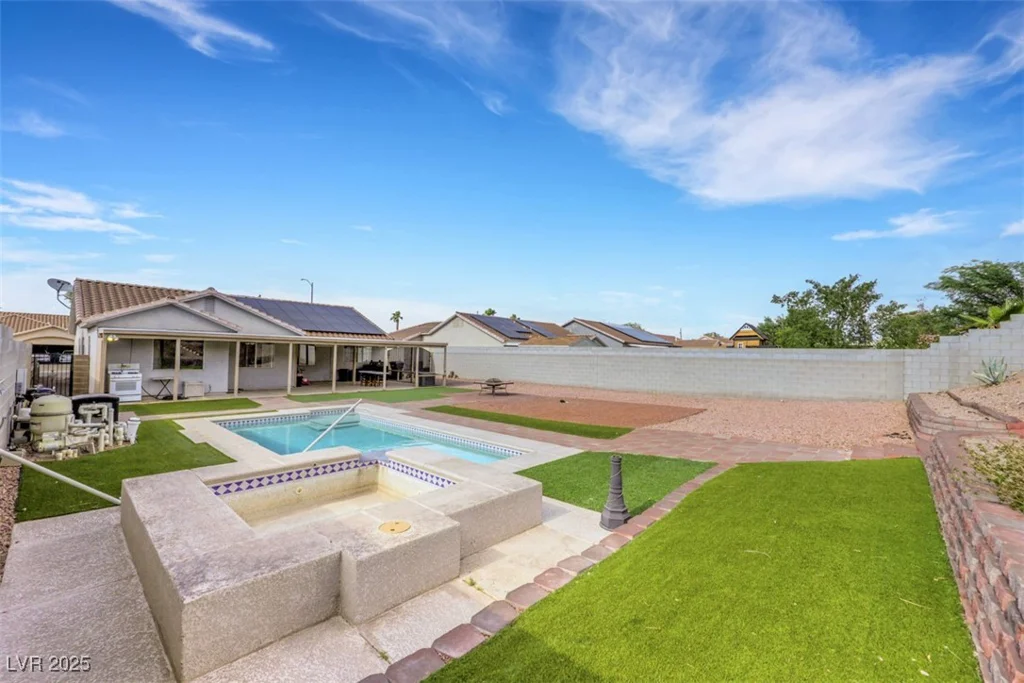 341 Waterwheel Falls, Henderson, NV 89015