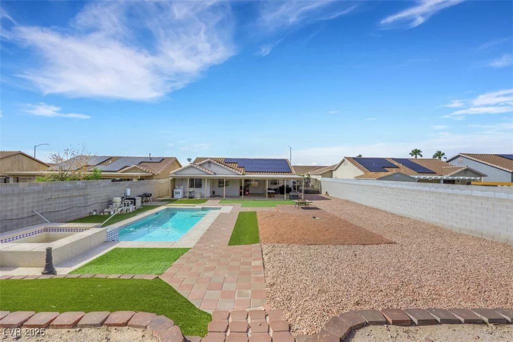 341 Waterwheel Falls, Henderson, NV 89015