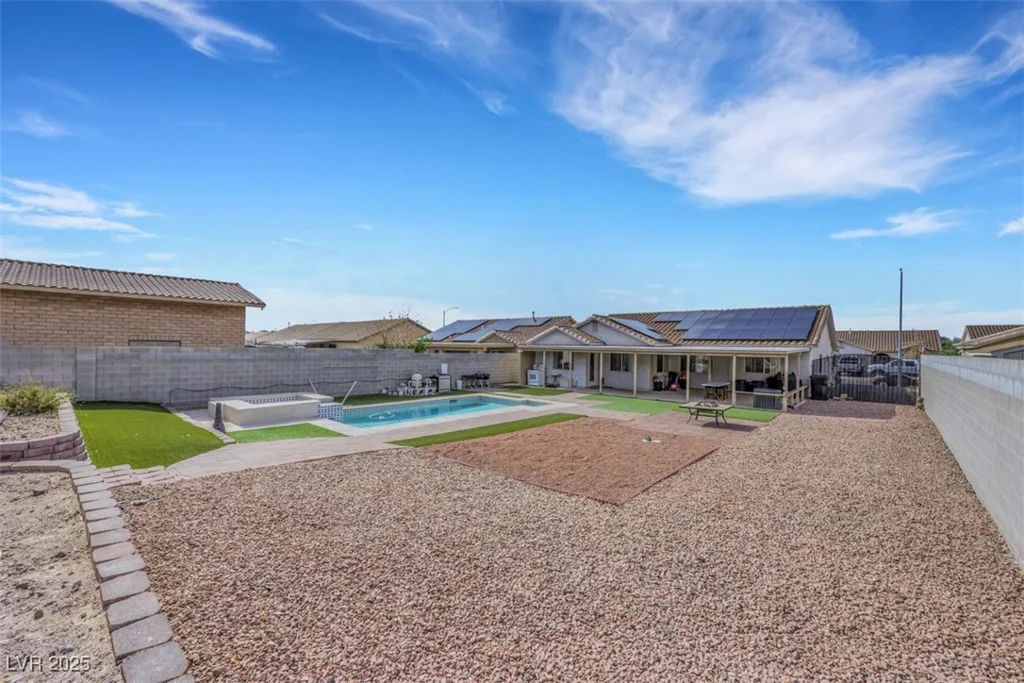 341 Waterwheel Falls, Henderson, NV 89015