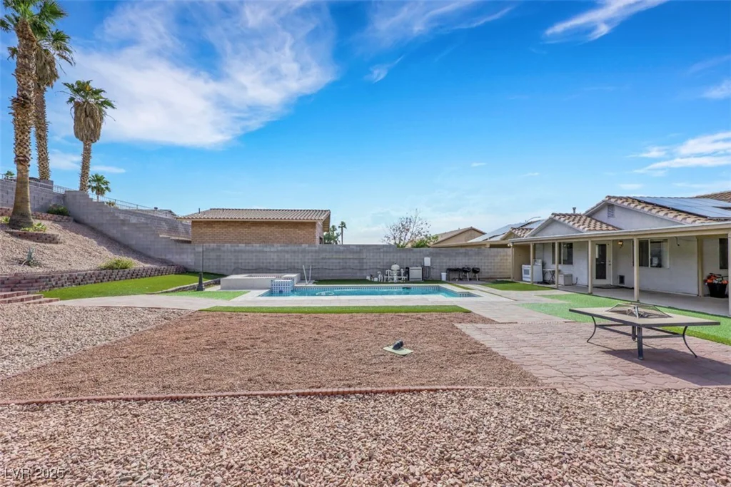 341 Waterwheel Falls, Henderson, NV 89015