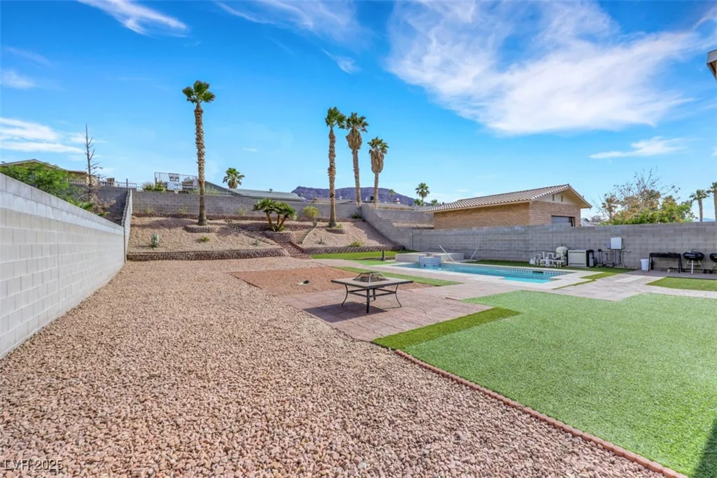 341 Waterwheel Falls, Henderson, NV 89015