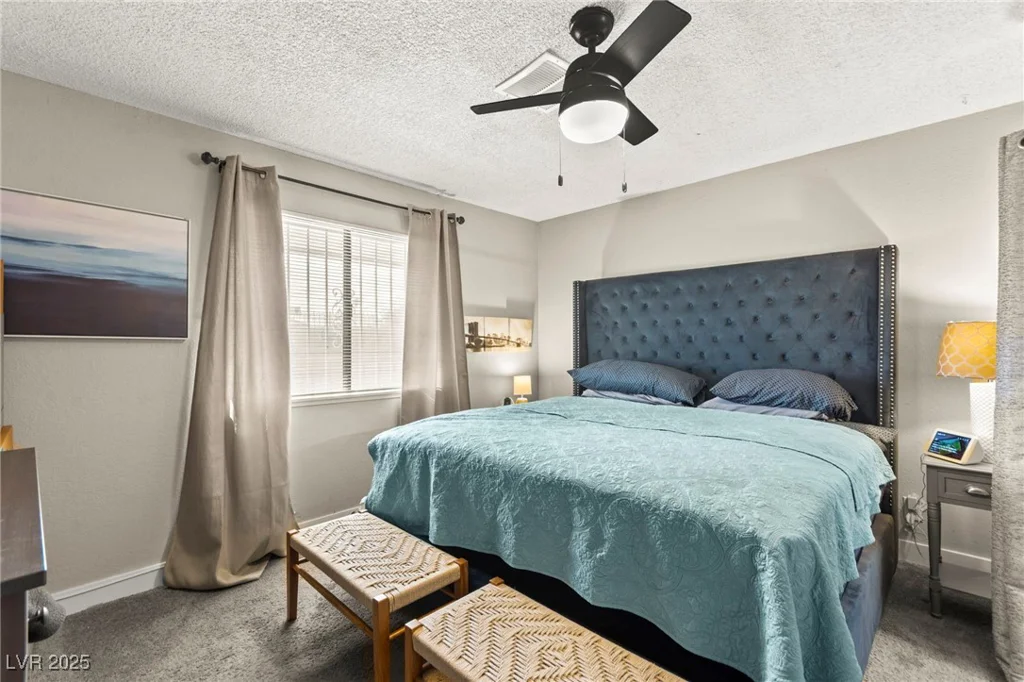 2569 Paradise Village, Las Vegas, NV 89120