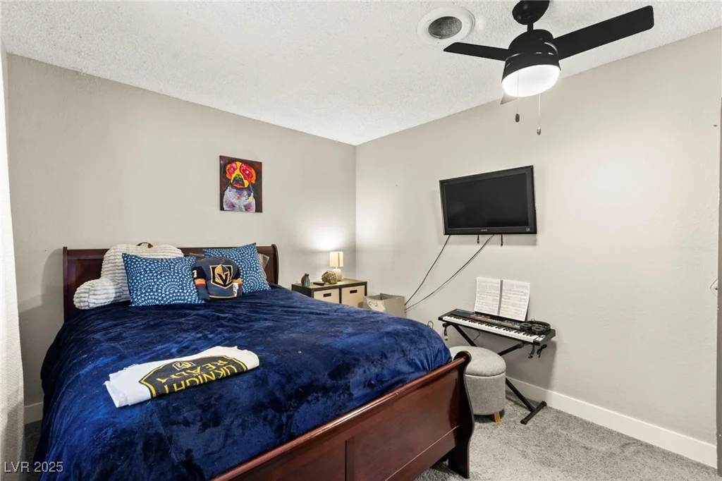 2569 Paradise Village, Las Vegas, NV 89120