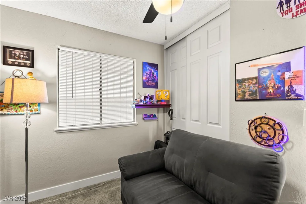 2569 Paradise Village, Las Vegas, NV 89120