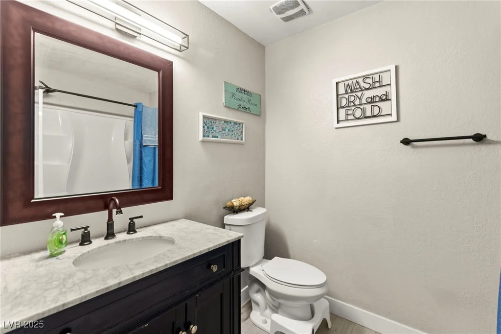 2569 Paradise Village, Las Vegas, NV 89120