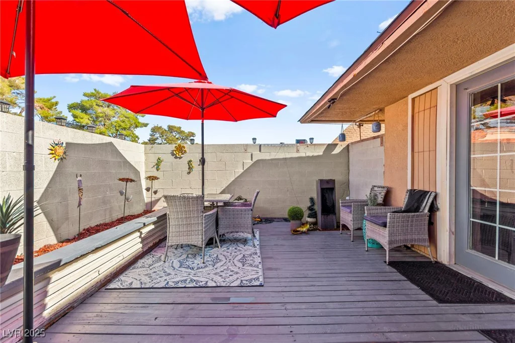 2569 Paradise Village, Las Vegas, NV 89120