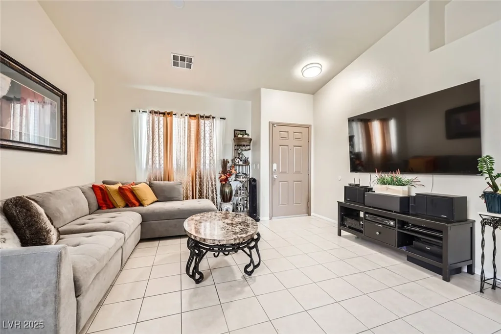 3642 Winter Whitetail, Las Vegas, NV 89122