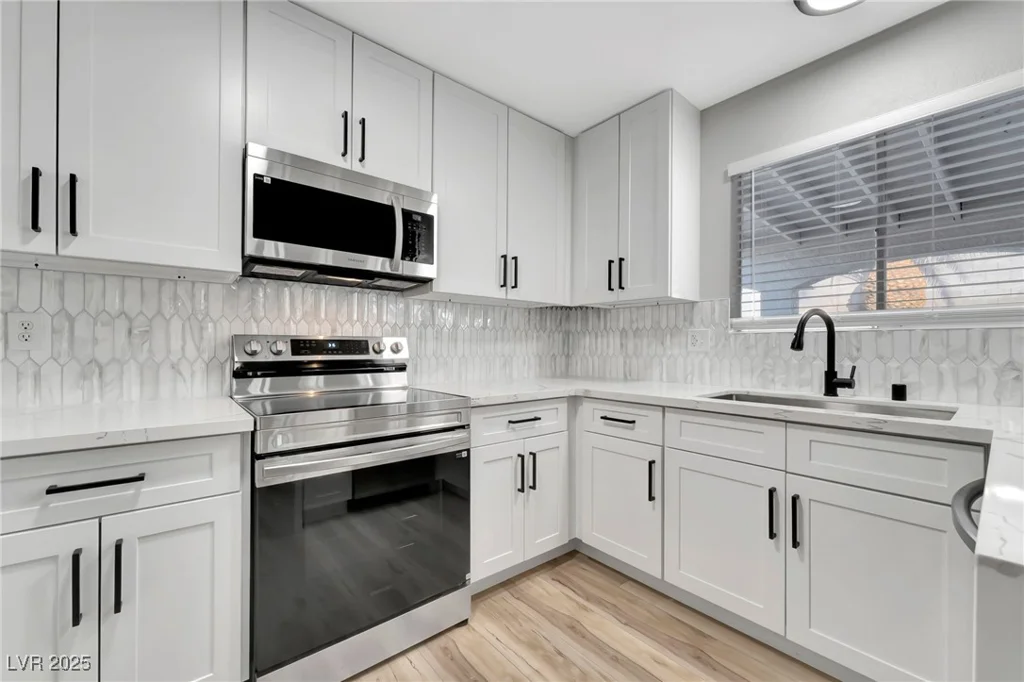 5453 Yvonne, Las Vegas, NV 89122