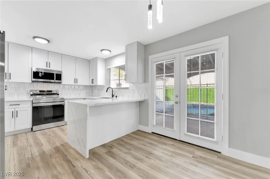 5453 Yvonne, Las Vegas, NV 89122