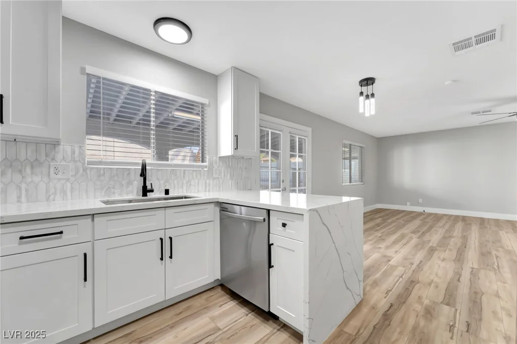 5453 Yvonne, Las Vegas, NV 89122