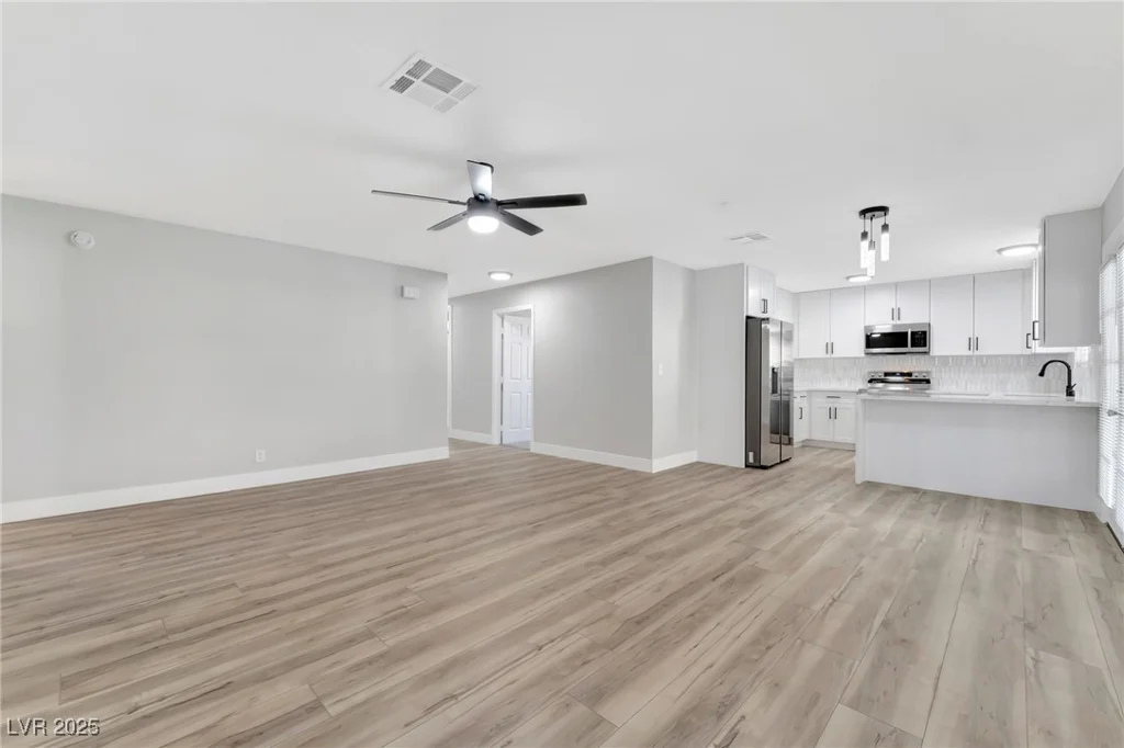 5453 Yvonne, Las Vegas, NV 89122