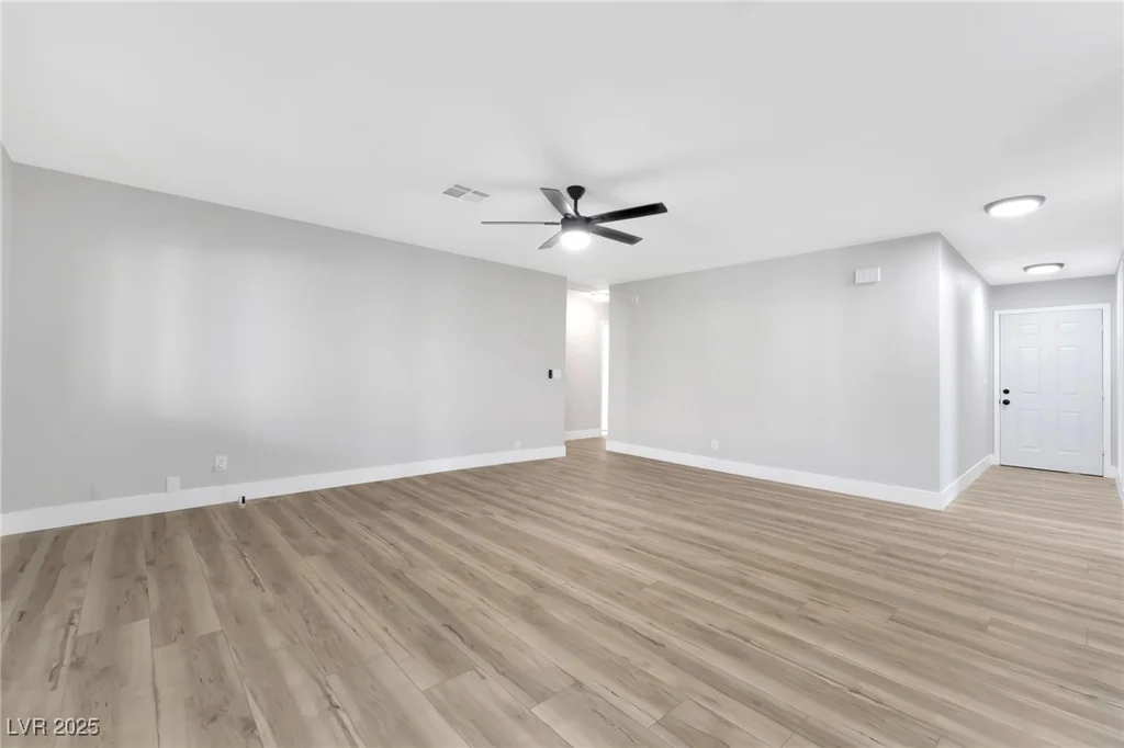 5453 Yvonne, Las Vegas, NV 89122