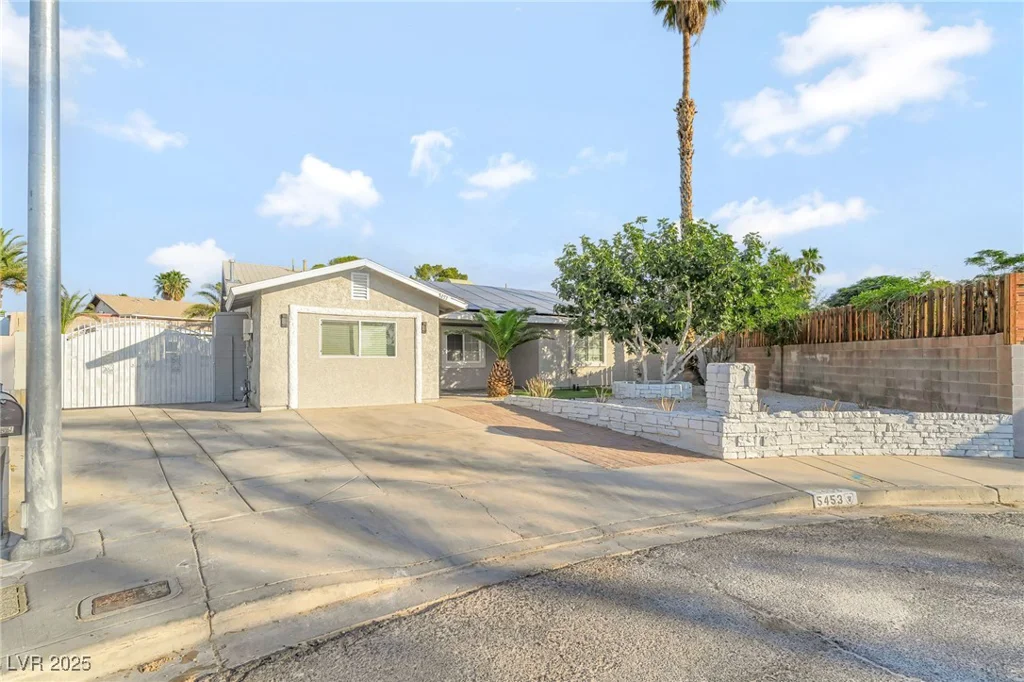 5453 Yvonne, Las Vegas, NV 89122