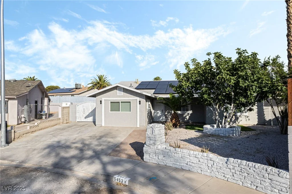 5453 Yvonne, Las Vegas, NV 89122