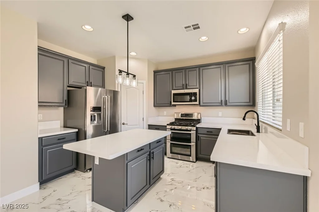 216 Sharp Edge, North Las Vegas, NV 89031