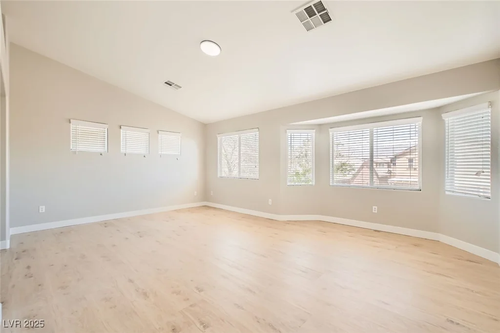 216 Sharp Edge, North Las Vegas, NV 89031