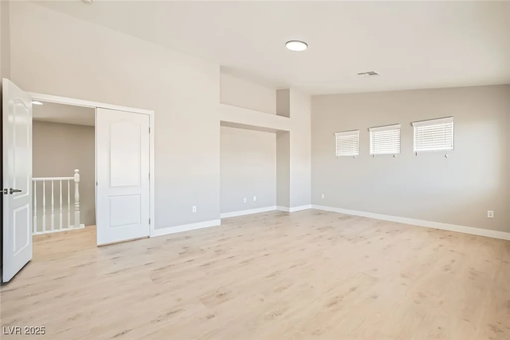 216 Sharp Edge, North Las Vegas, NV 89031