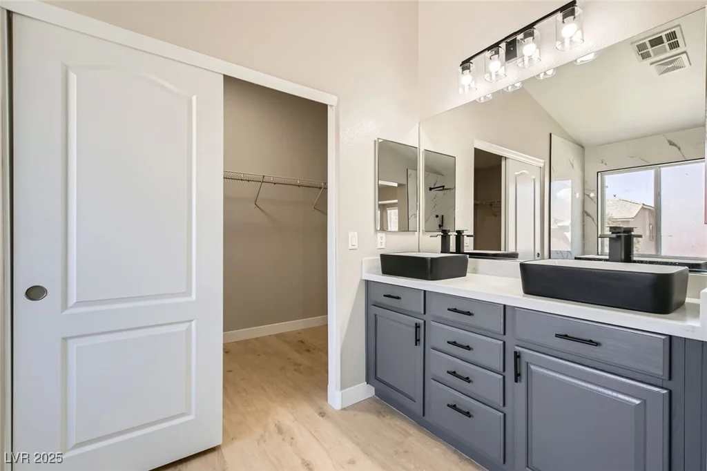 216 Sharp Edge, North Las Vegas, NV 89031