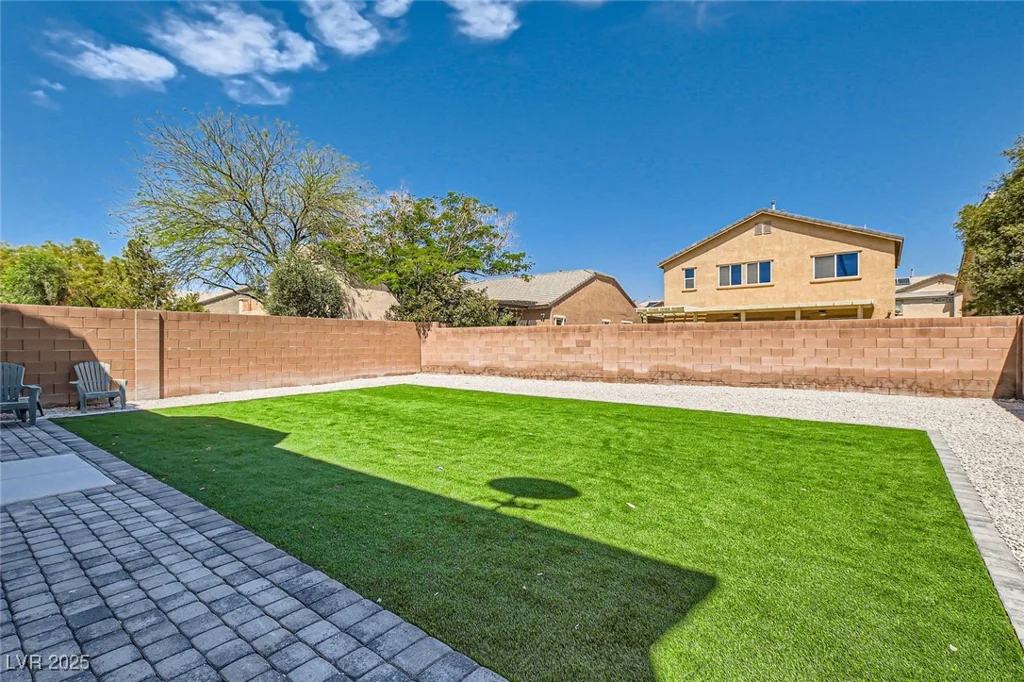 216 Sharp Edge, North Las Vegas, NV 89031