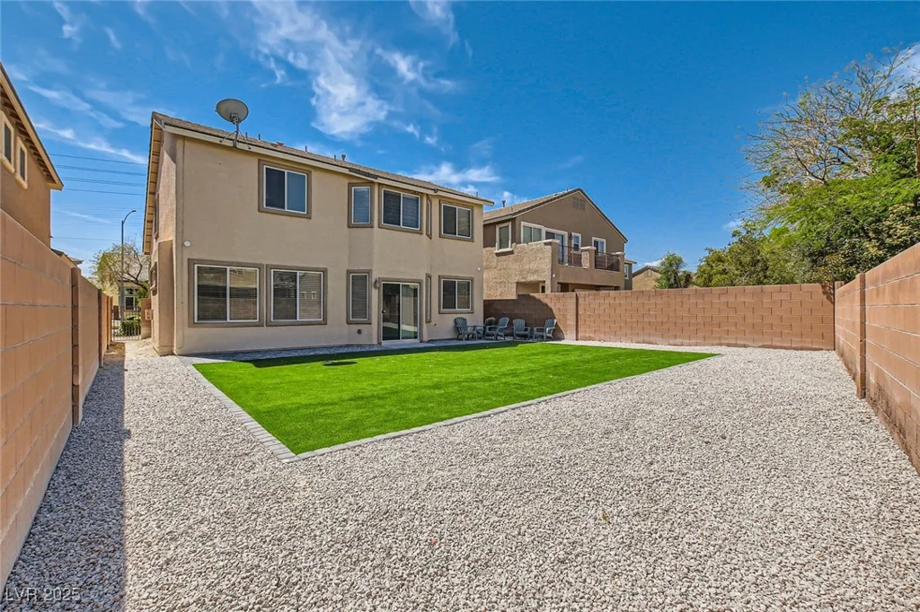 216 Sharp Edge, North Las Vegas, NV 89031