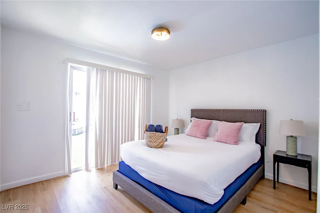 6301 Garwood, Las Vegas, NV 89107