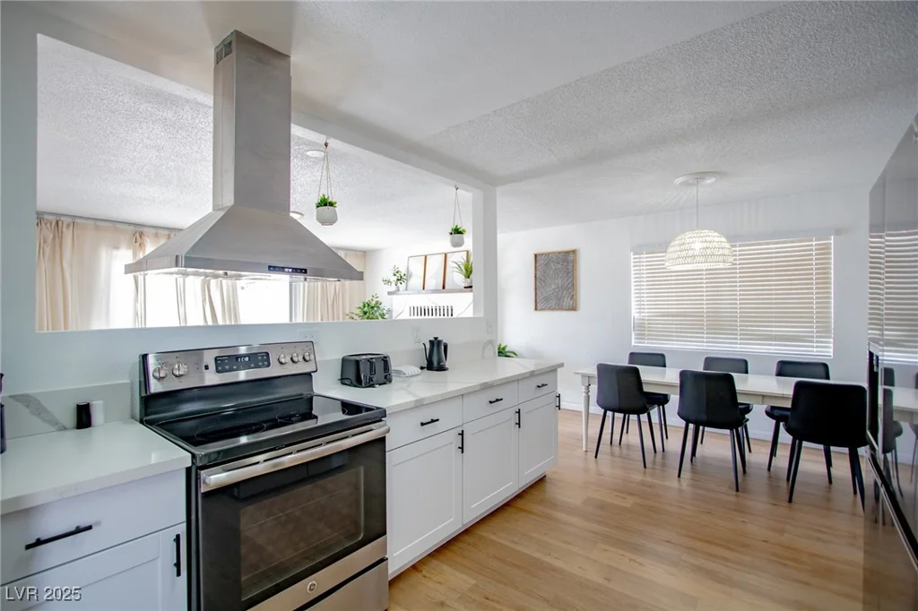 6301 Garwood, Las Vegas, NV 89107