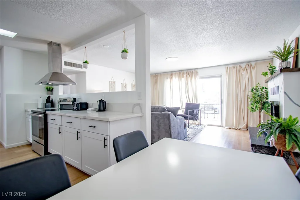 6301 Garwood, Las Vegas, NV 89107