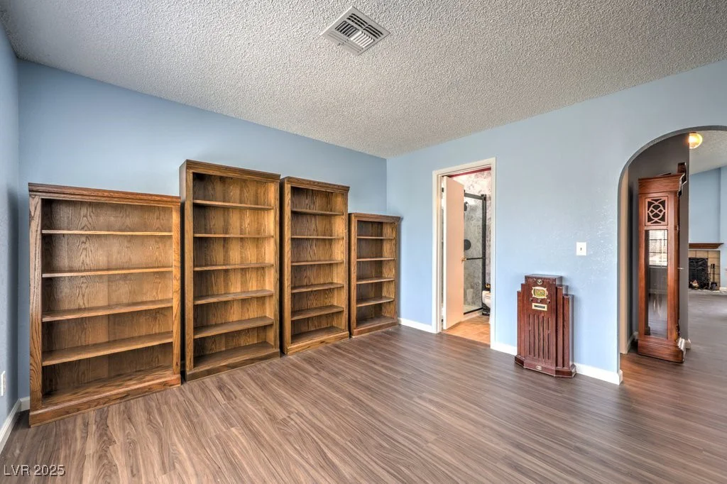 6961 Ray Charles, Las Vegas, NV 89119