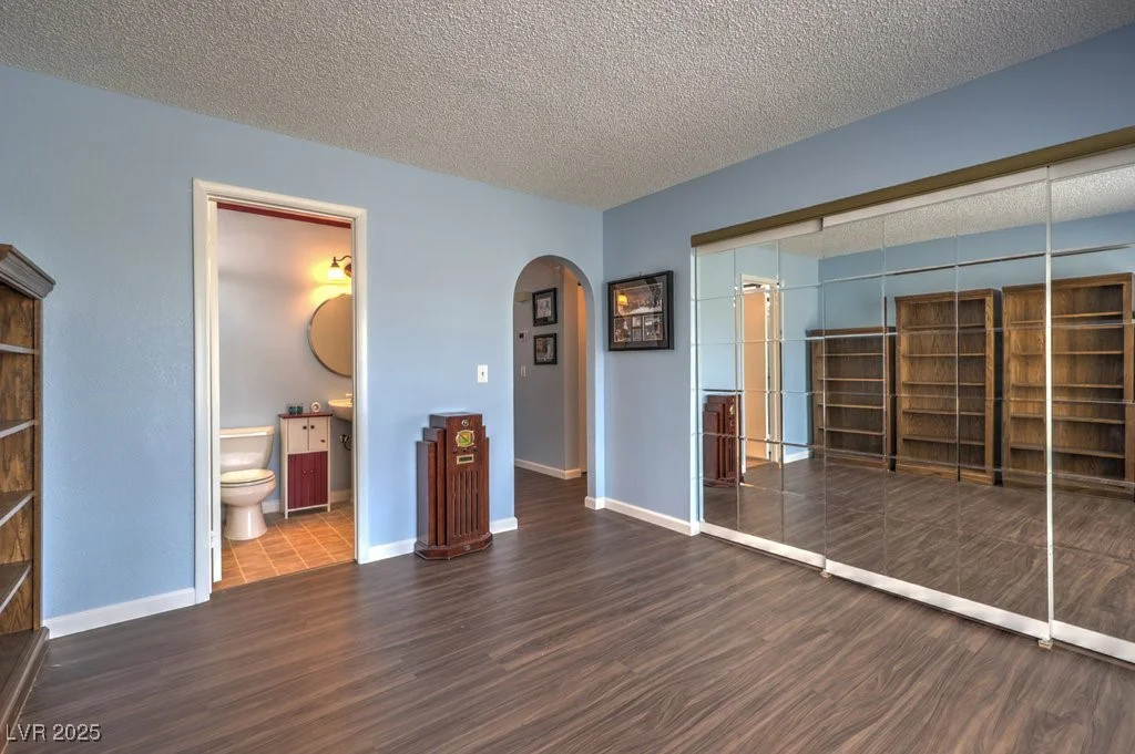 6961 Ray Charles, Las Vegas, NV 89119