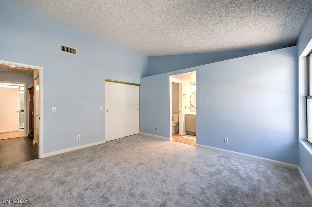 6961 Ray Charles, Las Vegas, NV 89119