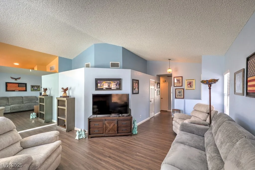 6961 Ray Charles, Las Vegas, NV 89119