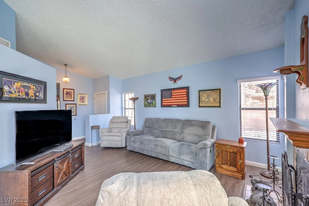 6961 Ray Charles, Las Vegas, NV 89119