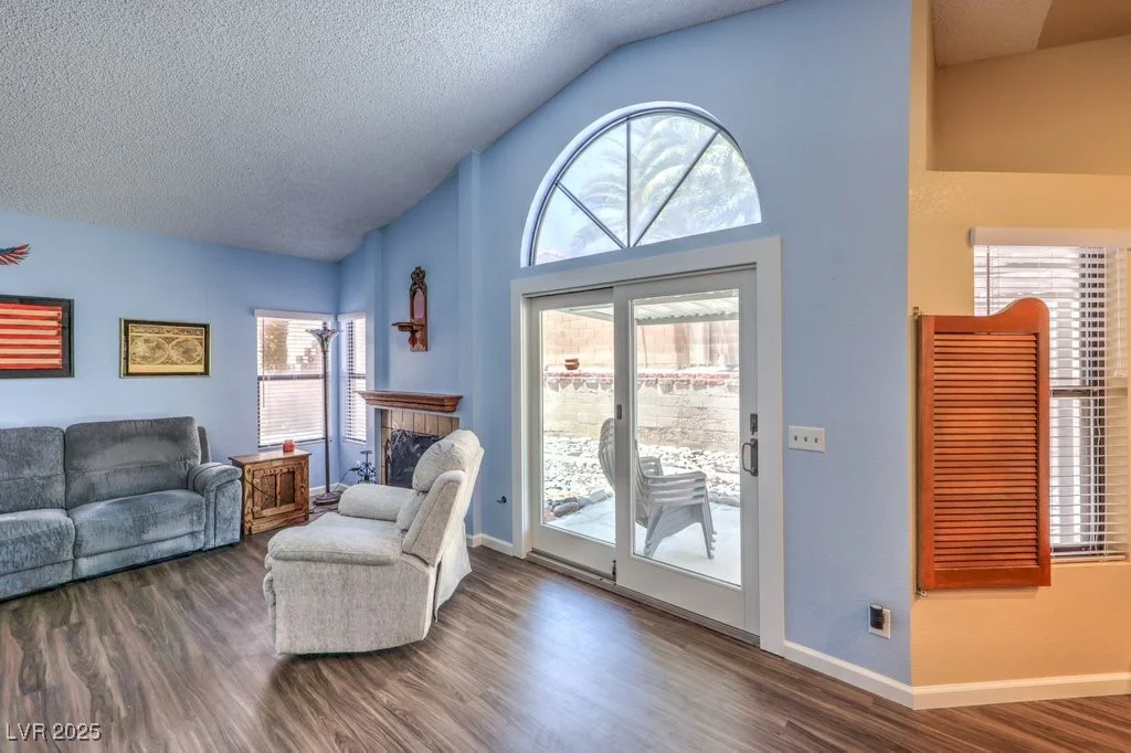 6961 Ray Charles, Las Vegas, NV 89119