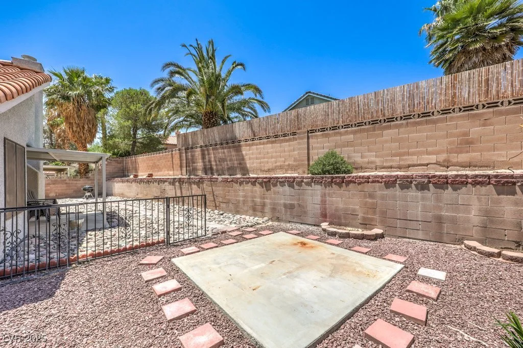 6961 Ray Charles, Las Vegas, NV 89119