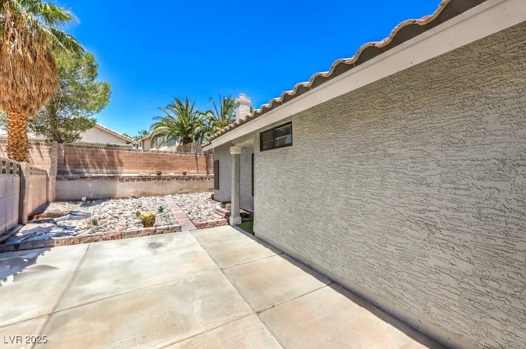 6961 Ray Charles, Las Vegas, NV 89119