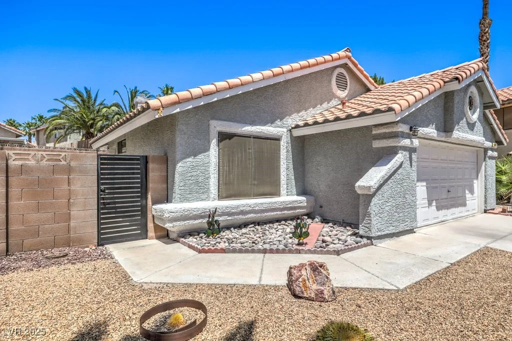 6961 Ray Charles, Las Vegas, NV 89119