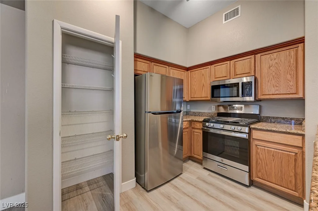 9303 Gilcrease, Las Vegas, NV 89149