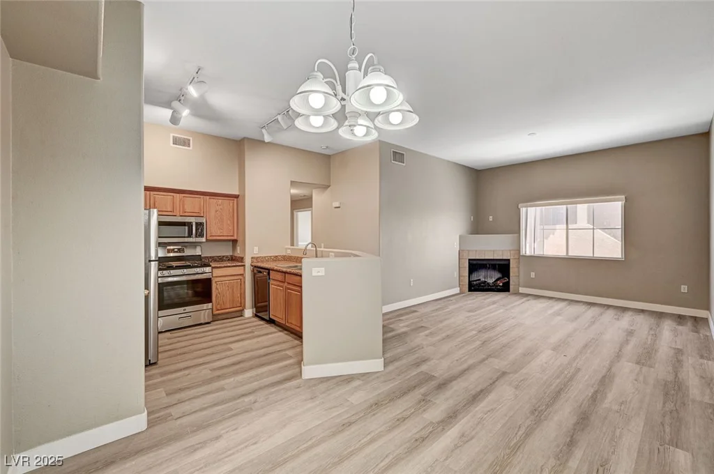9303 Gilcrease, Las Vegas, NV 89149