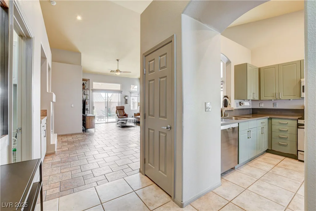 2808 Cygnus, Las Vegas, NV 89117