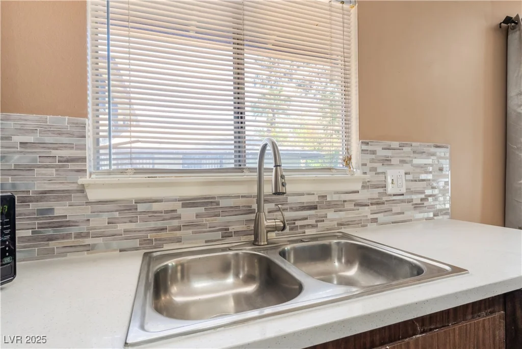 1470 Elizabeth, Las Vegas, NV 89119