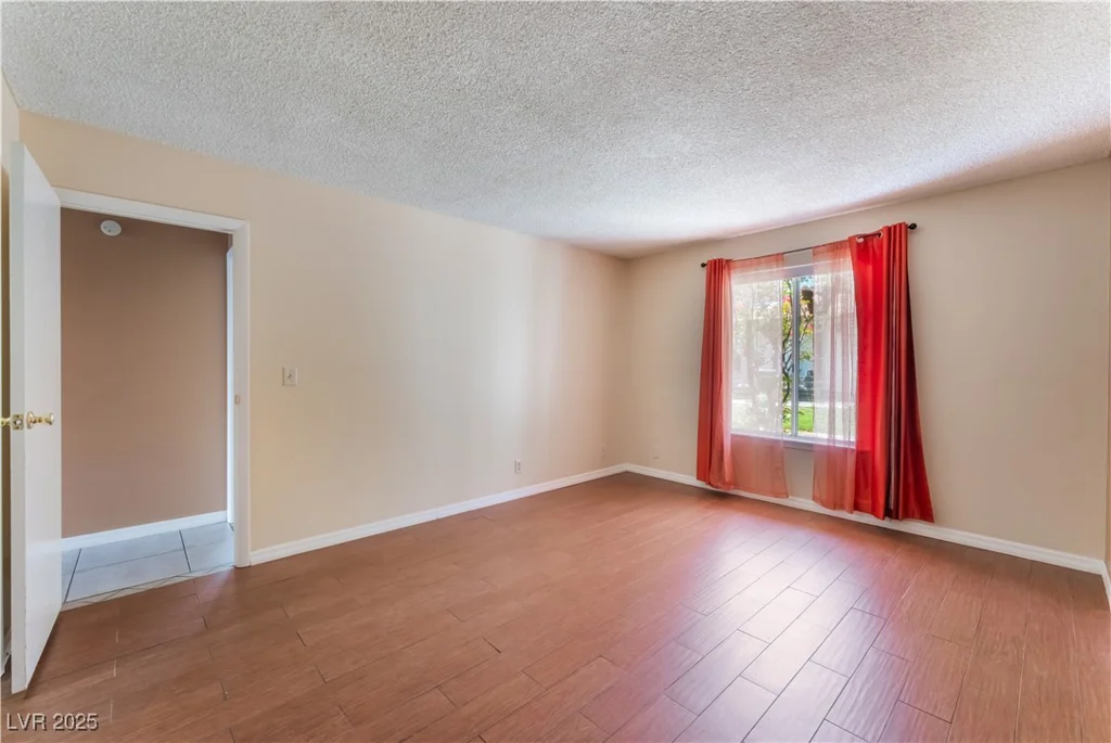 1470 Elizabeth, Las Vegas, NV 89119