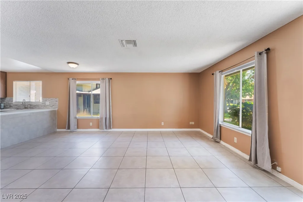 1470 Elizabeth, Las Vegas, NV 89119