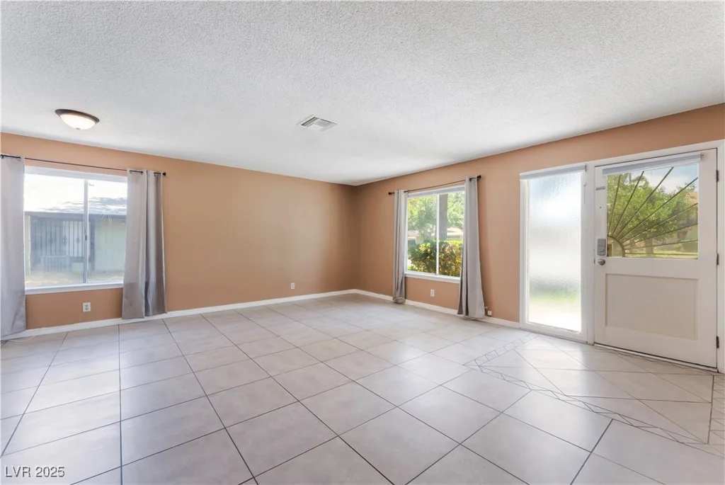 1470 Elizabeth, Las Vegas, NV 89119