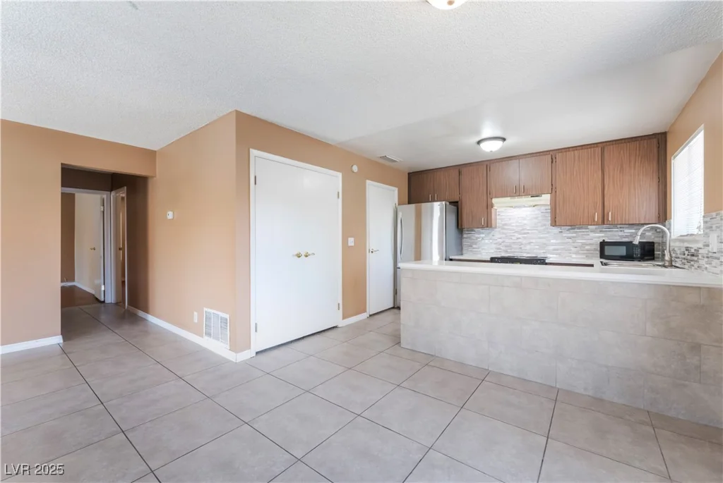1470 Elizabeth, Las Vegas, NV 89119