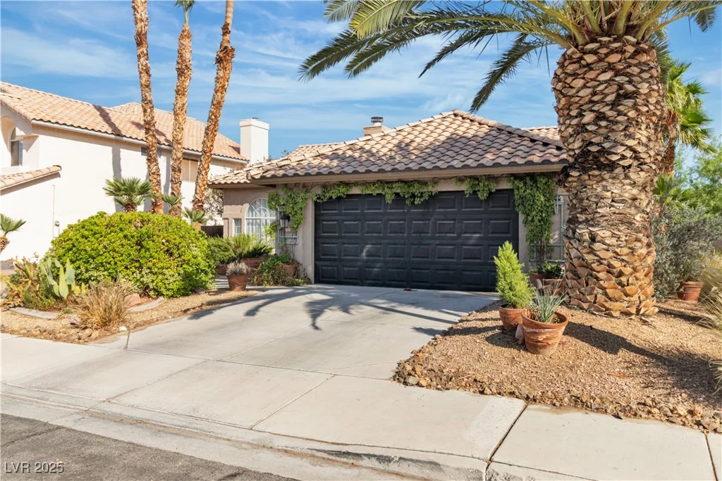 1803 Candle Bright, Henderson, NV 89074